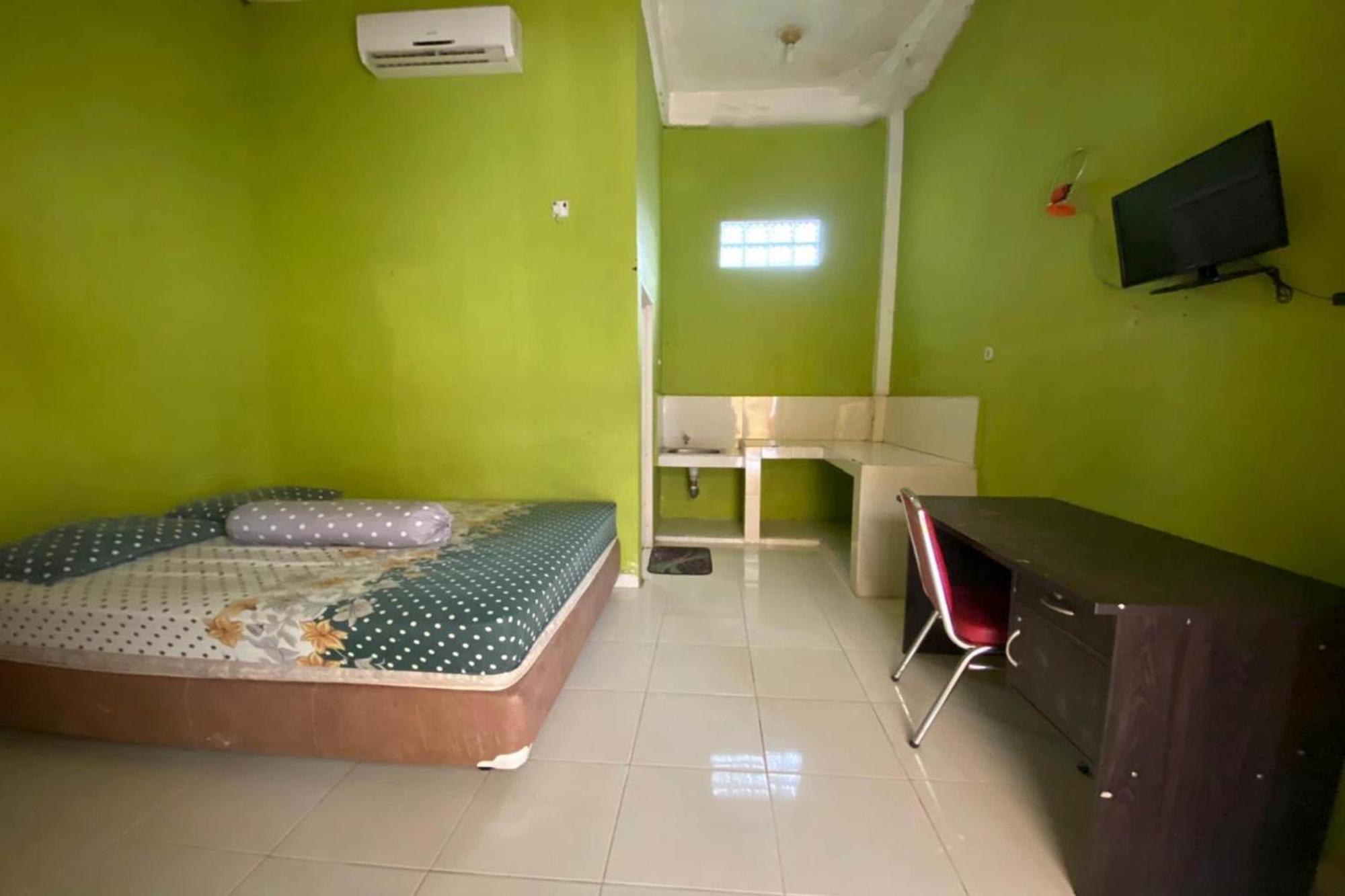 Oyo Life Afny Kost 1 Hotell Palembang Exteriör bild